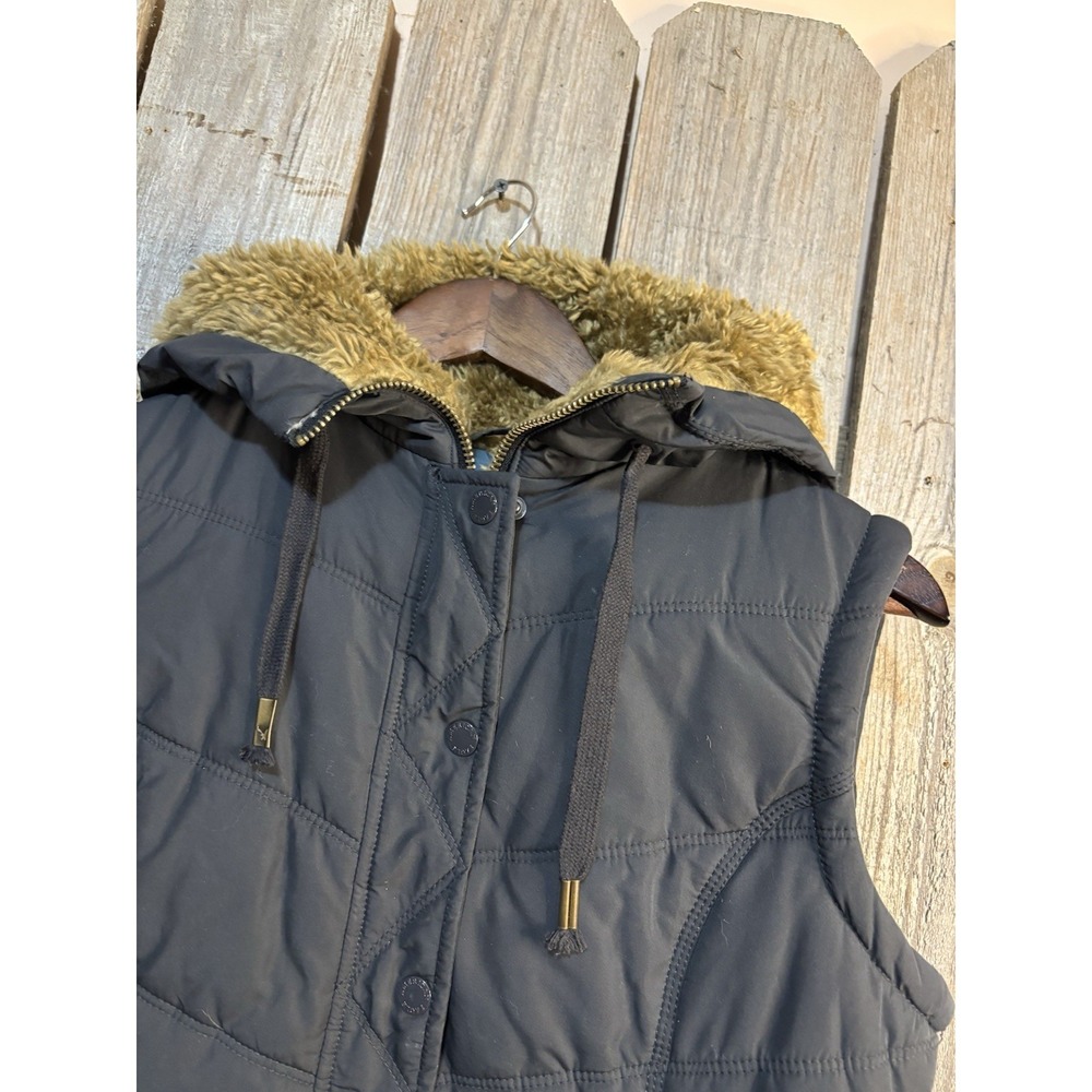 American Eagle Hooded Puffer Vest Black Faux Fur Hood Womens Size Medium M